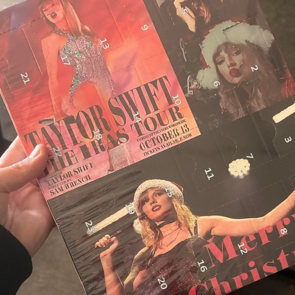 Taylor Swift Festive Christmas Countdown Calendar - Red and Black